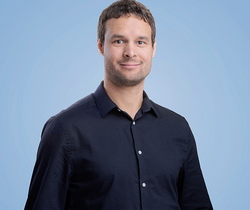 Dr. Tamas Gabor Dozsa