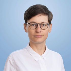 Dr. Christina Neier